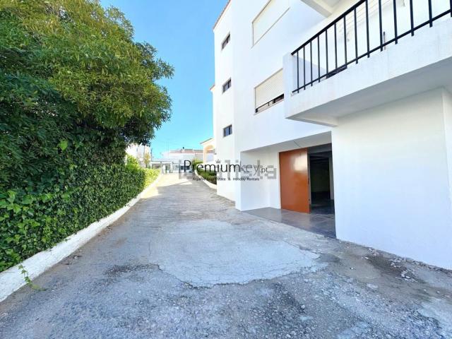 Loja venda em Albufeira e Olhos de Água, Albufeira