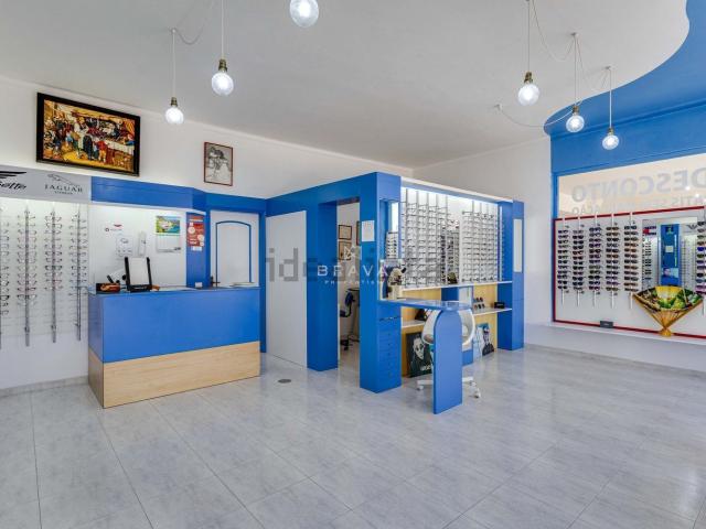 Ponto Comercial venda em Quarteira, Vilamoura