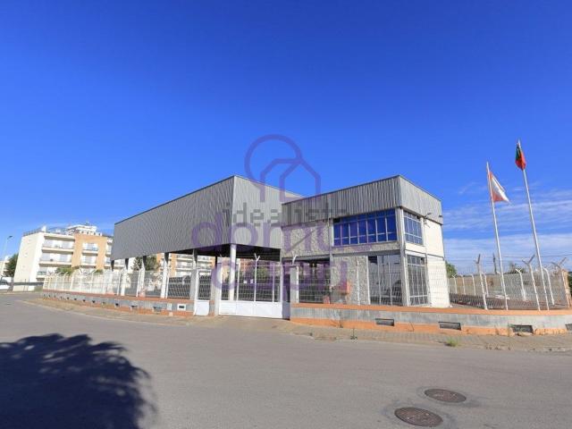 Armazém venda em Belmonte Cima, Olhão