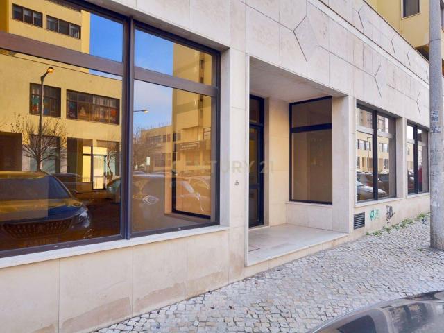 Loja venda em Urbanização Real Forte, Santiago Dos Velhos