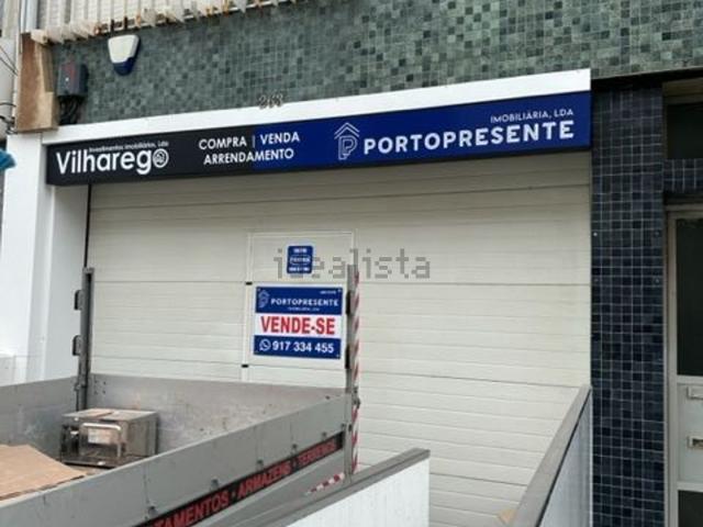 Armazém venda em Porto