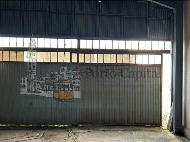 Armazém alugar em Porto