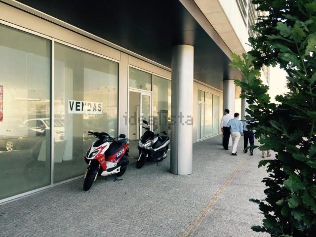 Ponto Comercial alugar em Ramalde, Ramalde
