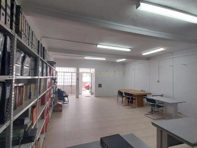 Loja venda em Santa Clara, Lisboa