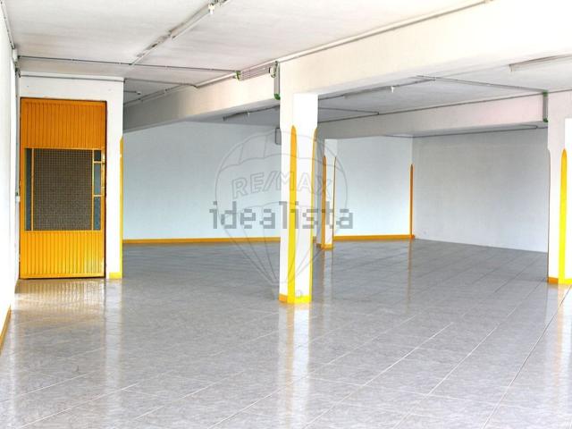 Armazém alugar em Bitarães, Porto