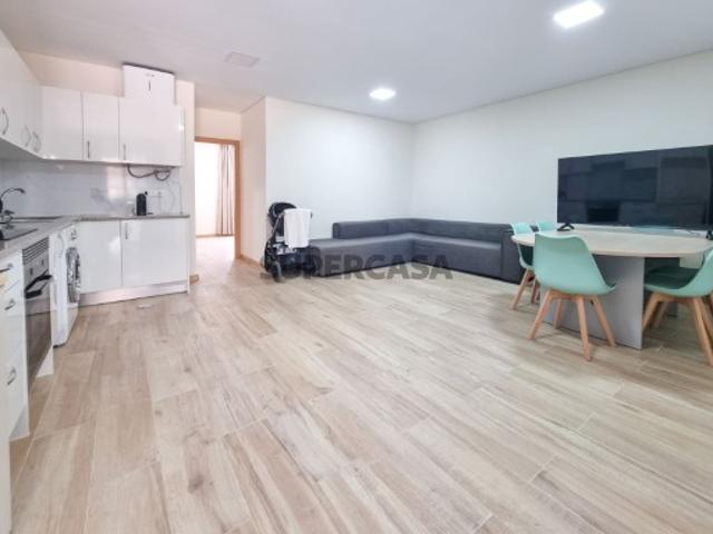 Armazém venda em Três Castelos, Portimão