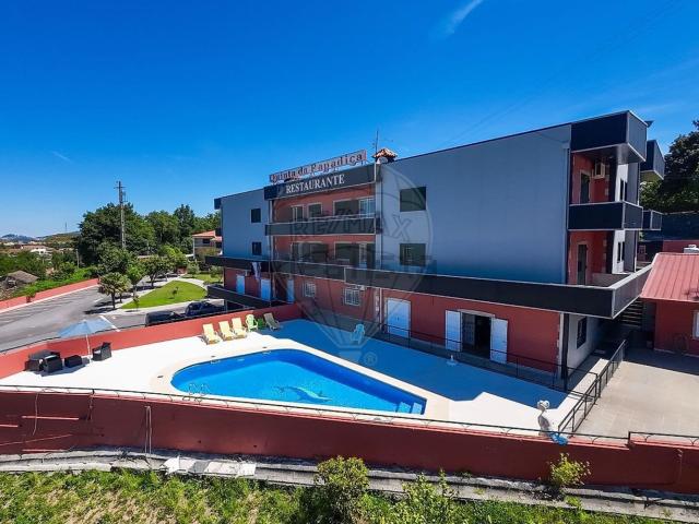 Armazém venda em Felgueiras, Revinhade