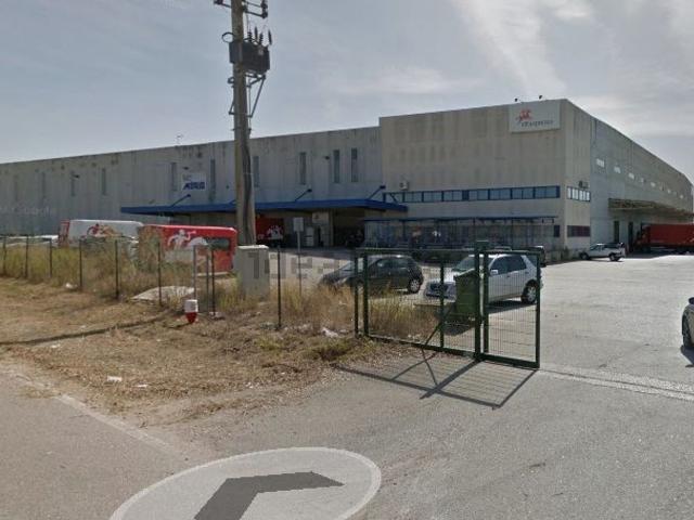 Armazém alugar em Torres Novas, Santarém