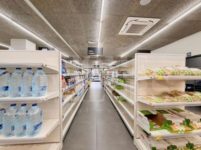 Loja venda em Rio de Moinhos, Marecos