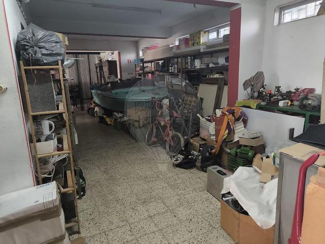 Armazém venda em Rio Maior, Santarém