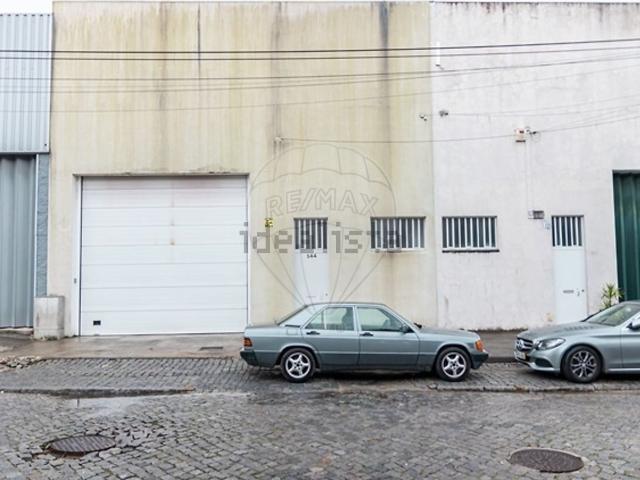 Armazém alugar em Gondomar, Porto
