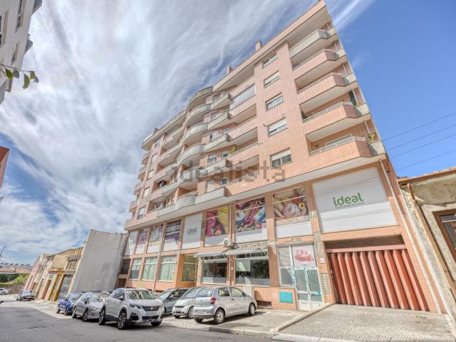 Loja venda em Perlinhas, Gondomar