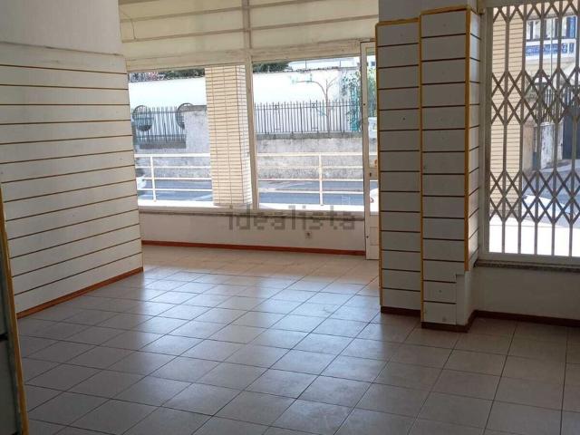 Loja alugar em Arroteias, Gondomar