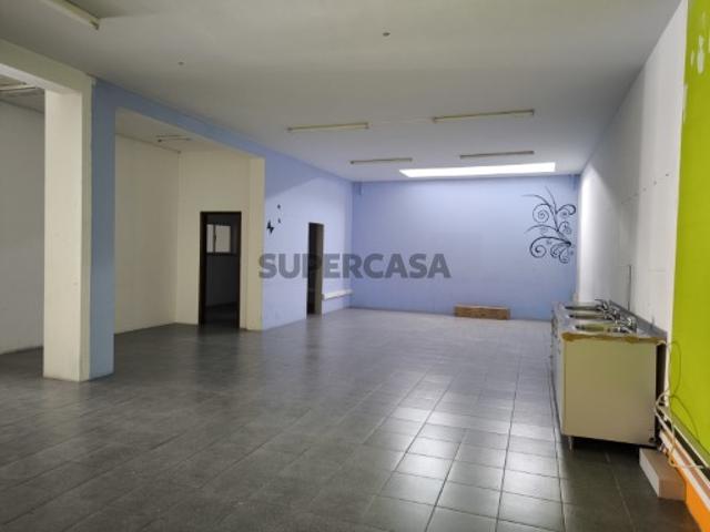 Armazém venda em Aveiro