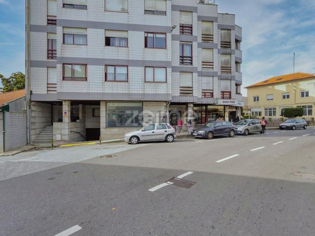 Loja venda em Pinheiro de Aquém, Gondomar