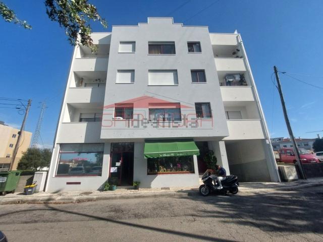 Loja venda em São João Da Madeira, Aveiro