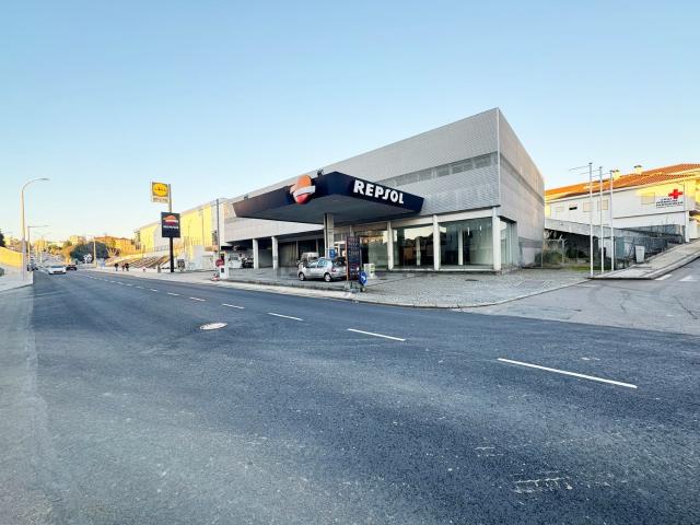 Armazém alugar em São João Da Madeira, Aveiro