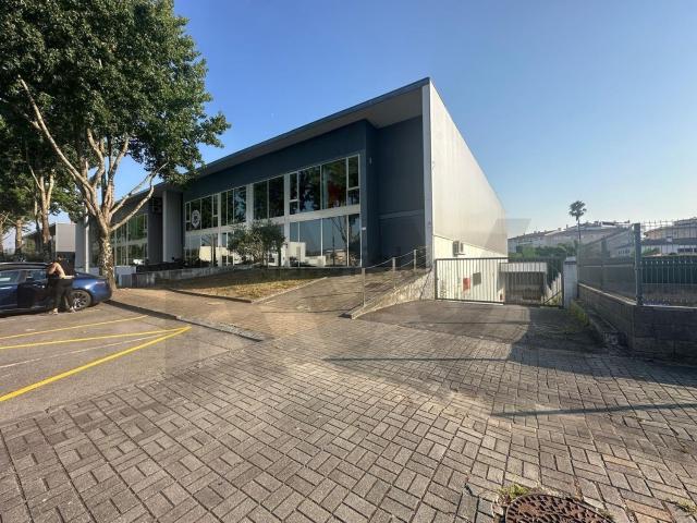 Armazém venda em São João Da Madeira, Aveiro