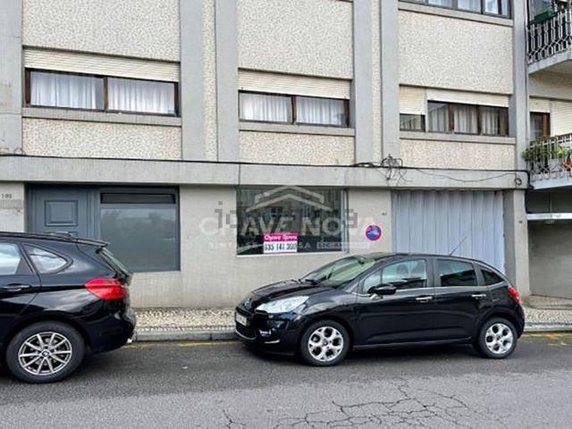 Ponto Comercial alugar em São João Da Madeira, Fontainhas