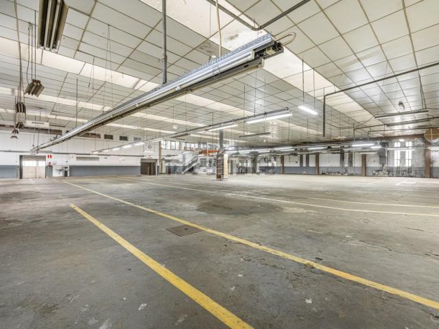 Armazém alugar em São João Da Madeira, Aveiro