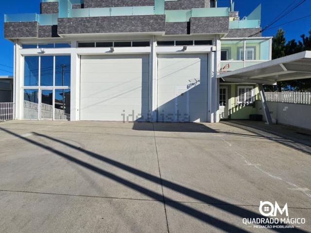 Armazém alugar em Albarrada, Santa Maria Da Feira