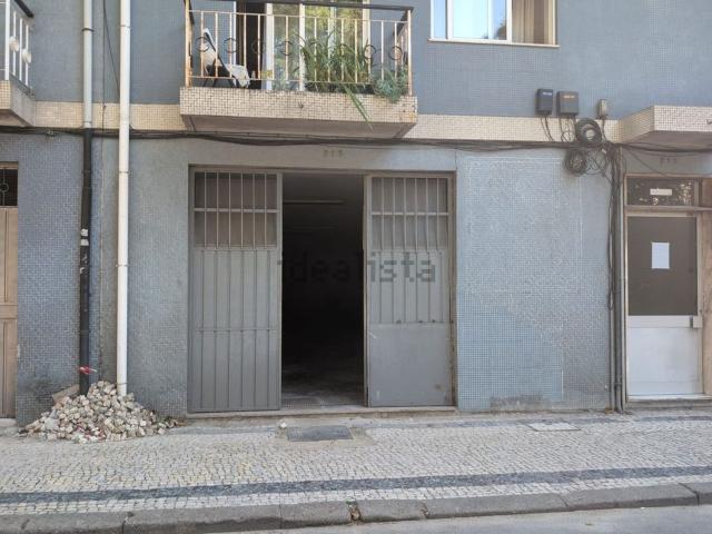 Loja alugar em Braga (São José de São Lázaro e São João do Souto), Braga