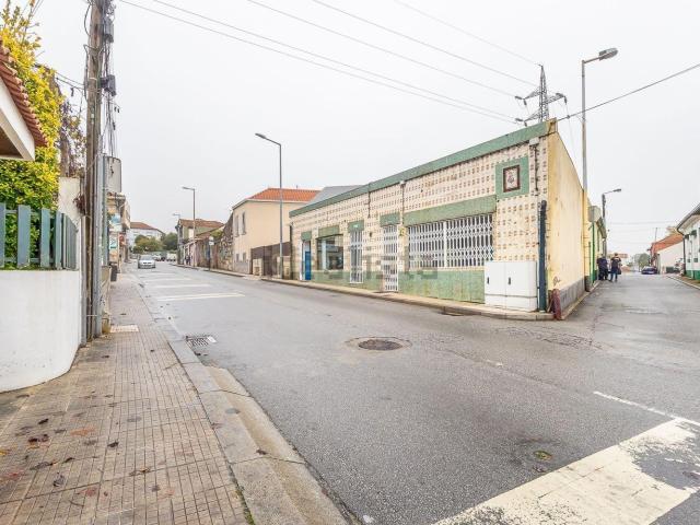 Loja venda em Picoutos, Porto