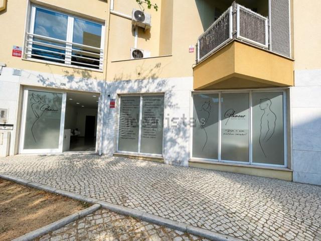 Loja alugar em Pinheirinhos, Setúbal
