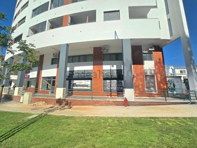 Loja alugar em Afonso Costa, Setúbal