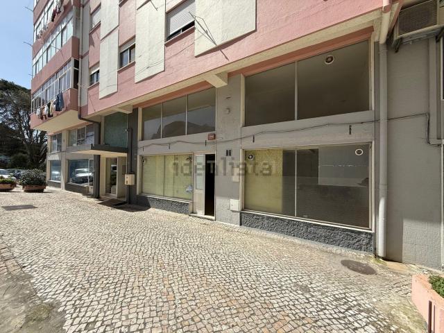 Loja alugar em Santos Nicolau, Setúbal