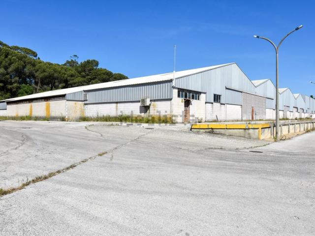 Armazém alugar em Setúbal