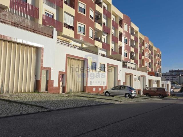 Armazém alugar em Pinheirinhos, Setúbal