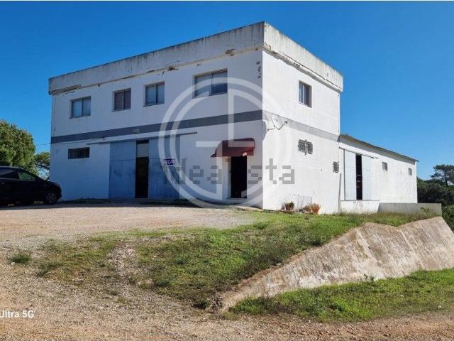 Armazém venda em Celões, Loulé