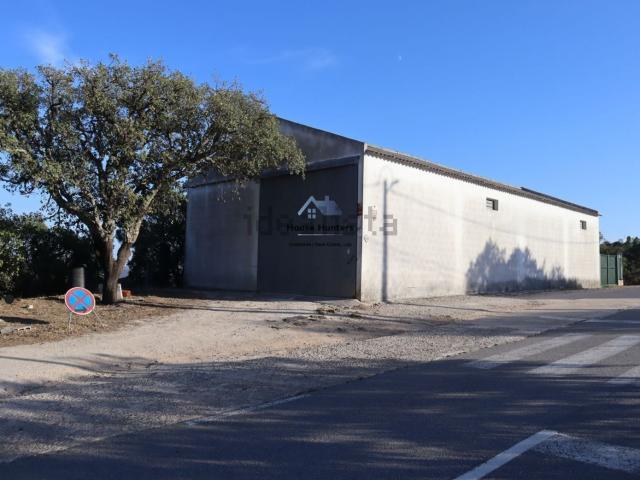 Armazém venda em Salir, Loulé