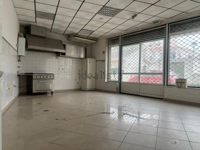 Loja alugar em Samouco, Alcochete
