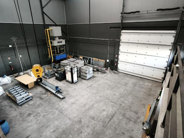 Armazém alugar em São Martinho de Arnelas, Vila Nova De Gaia