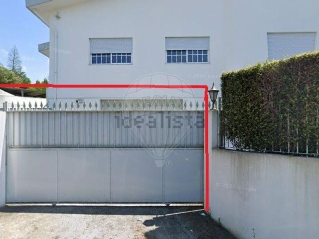 Armazém alugar em Santa Maria Da Feira, Aveiro