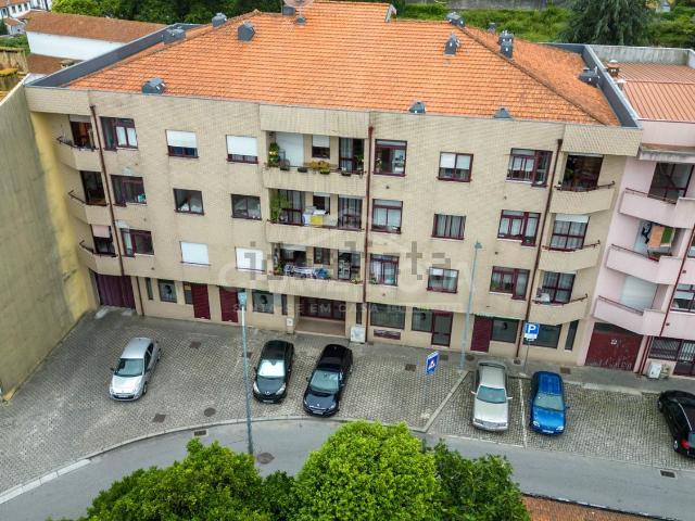 Loja venda em Lugar do Castelo, Vila Nova De Gaia