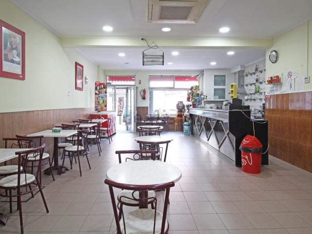 Loja alugar em Lugar do Castelo, Vila Nova De Gaia