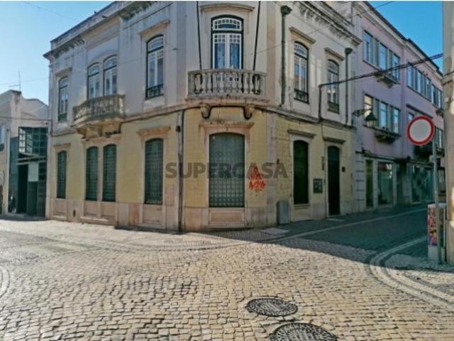 Armazém venda em Santarém