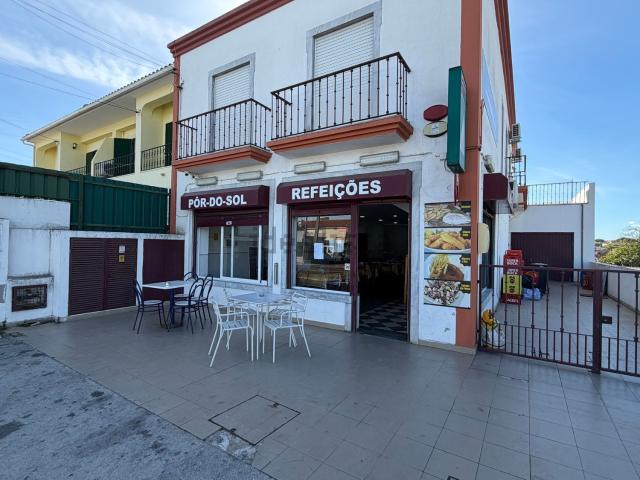 Loja alugar em Urbanização da Quinta do Zé Rita, Santo António da Charneca