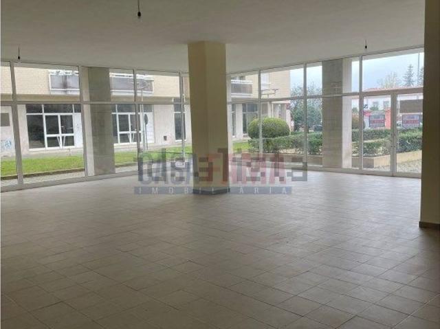 Loja alugar em Santo Tirso, Porto