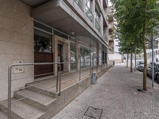 Armazém venda em Santo Tirso, Porto