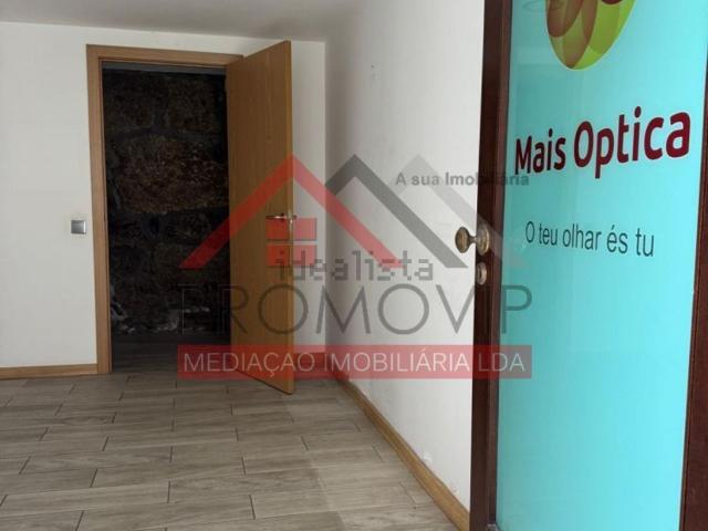 Loja alugar em Santo Tirso, Porto