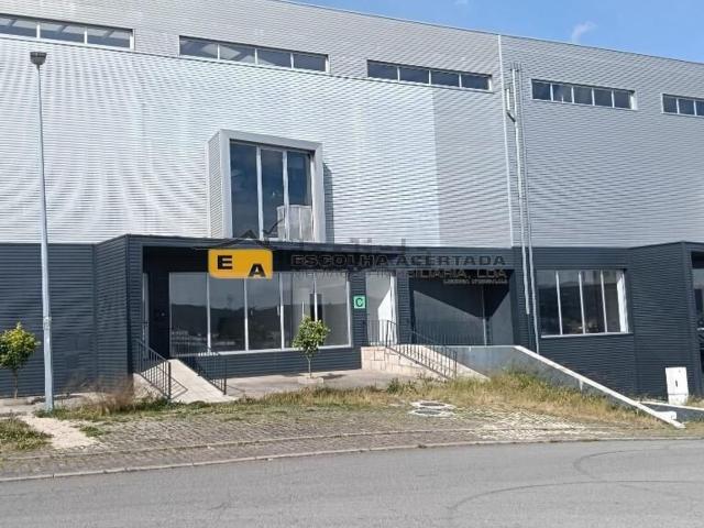 Armazém venda em Santo Tirso, Porto