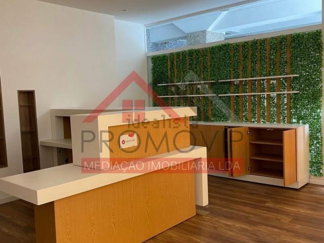 Loja alugar em Santo Tirso, Porto