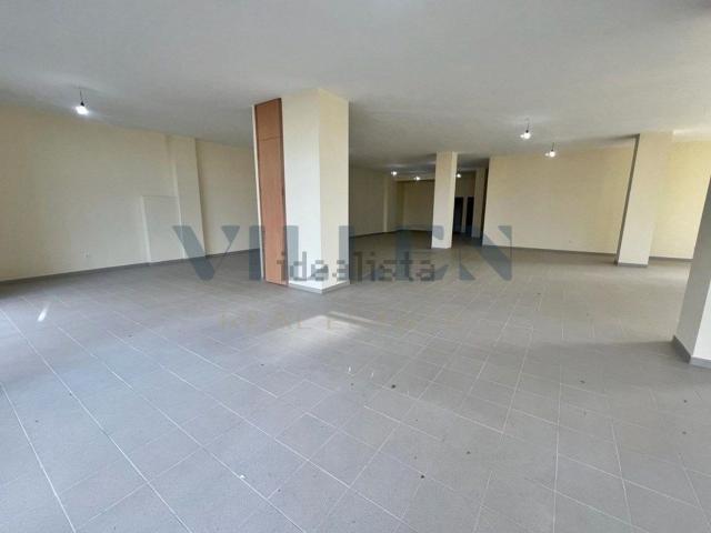 Loja alugar em Santo Tirso, Porto