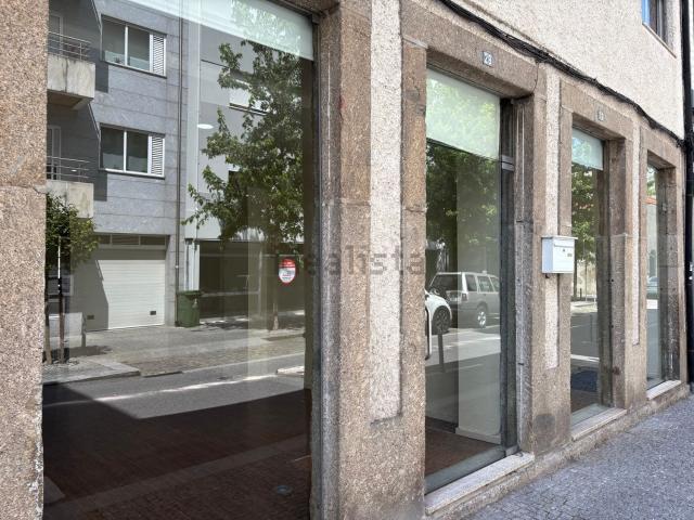 Loja alugar em Santo Tirso, Porto