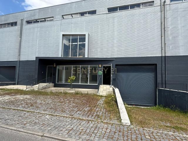 Armazém venda em Santo Tirso, Porto