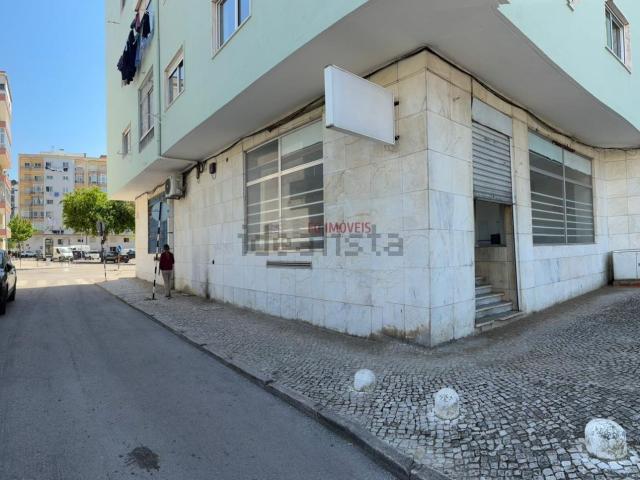 Loja alugar em Seixal, Setúbal